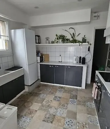 Sólo Habitación Grande Con Balcon *