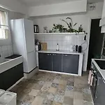 Sólo Habitación Grande Con Balcon *